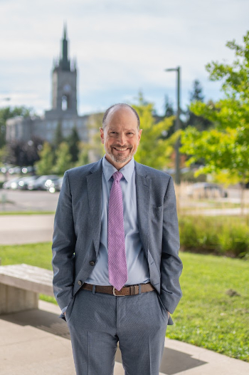Dr. David Urbach